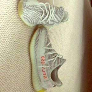 Adidas yeezy boost 350 V2 blue tint